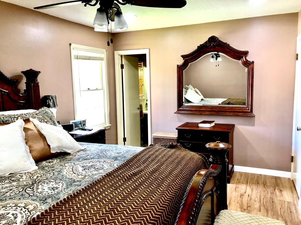 1409 10th St SE, Moultrie, GA 31768